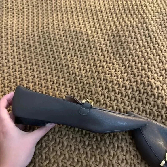 NIB Women's Linea Paolo Mabel-L Pointed Toe Loafer w/Goldtone Links Stone Sz 6.5 - Picture 6 of 11